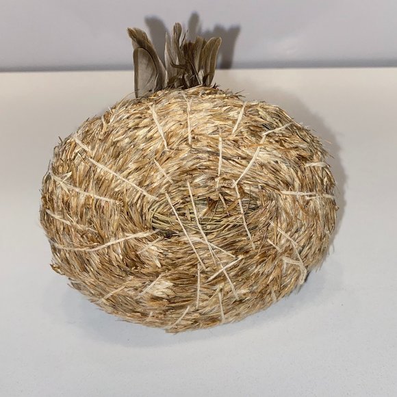 Bird in Nest Display Babies and Mother Feathers Decor Nature Wildlife Ornament - Picture 5 of 5